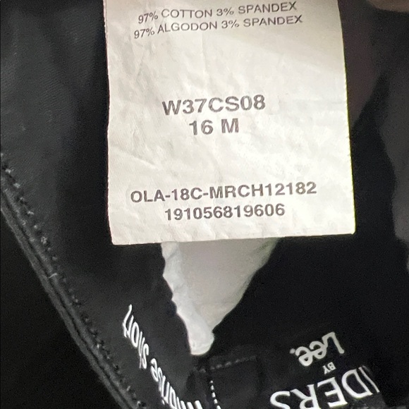 Riders by Lee Women’s Black Flat Front Shorts - Picture 4 of 4